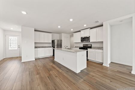 New construction Single-Family house 14923 Telfaire Mdw, Von Ormy, TX 78073 null- photo 3 3