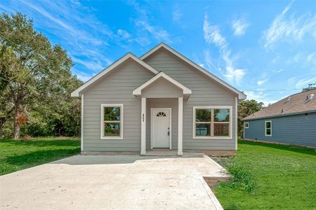 New construction Single-Family house 401 Travis St, Baytown, TX 77520 null- photo 0 0