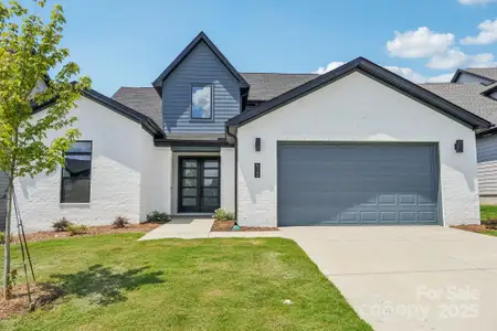 New construction Single-Family house 612 Hyder Trl, Tega Cay, SC 29708 plan Willow Elevation C - image