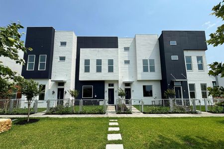 New construction Townhouse house 3405 Robin Rose Ln, Houston, TX 77080 - image