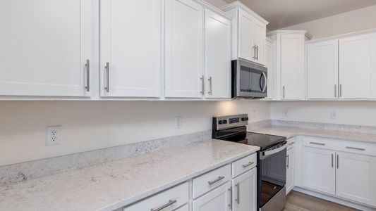 New construction Townhouse house 945 Kensley Grove Ln, Fuquay Varina, NC 27526 plan Litchfield - image 8