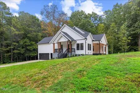 New construction Single-Family house 101 Cochise Cv, Louisburg, NC 27549 - image