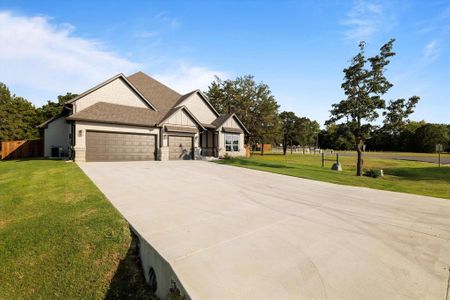 New construction Single-Family house 133 Pueblo Dr, Lake Kiowa, TX 76240 - image