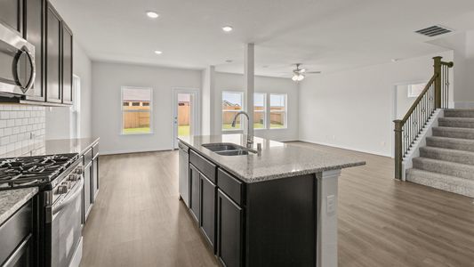 New construction Single-Family house 32106 River Birch Ln, Waller, TX 77484 plan Southfork - image 9