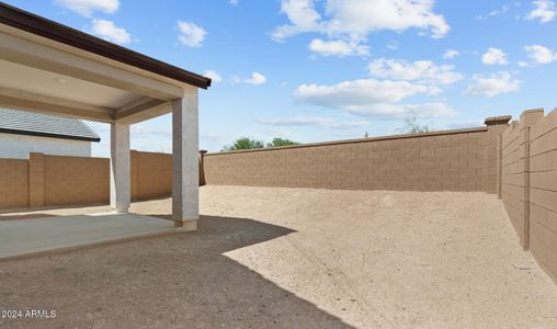 New construction Single-Family house 7919 W Frier Dr, Glendale, AZ 85303 The Finlay- photo 19 19