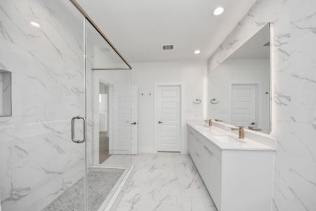 New construction Single-Family house 2216 Via Cami, Houston, TX 77051 - image 9