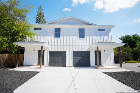 New construction Multi-Family house 1210 S New Braunfels Ave, San Antonio, TX 78210 - photo 0