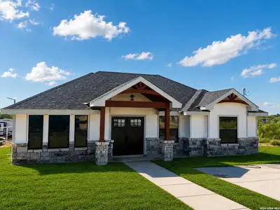 New construction Single-Family house 205 Ghost Rider, Eagle Pass, TX 78852 - image