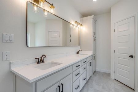 New construction Single-Family house 6705 Westover Dr, Granbury, TX 76049 - image 13