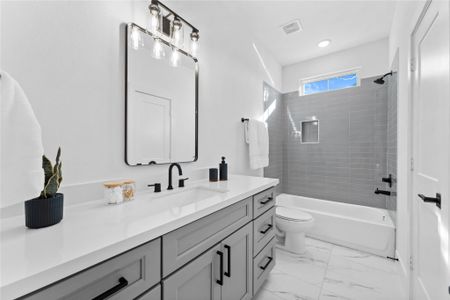 New construction Single-Family house 3105 Jensen Dr, Unit C, Houston, TX 77026 - image 6