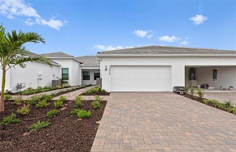 New construction Single-Family house 18825 Indian Rock Pl, Lakewood Ranch, FL 34211 plan Seagrove - image