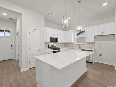 New construction Single-Family house 6411 Penny Path, San Antonio, TX 78253 plan Berkshire - image 6