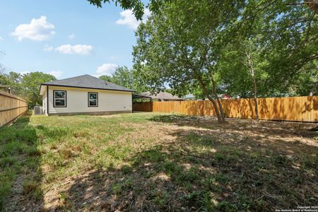 New construction Single-Family house 1342 E Chavaneaux Rd, San Antonio, TX 78214 null- photo 33 33