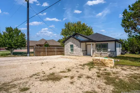New construction Single-Family house 1032 Blueridge Dr, Canyon Lake, TX 78133 - image