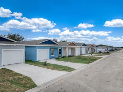 New construction Single-Family house 1439 Las Villas Blvd, Sebring, FL 33870 - image