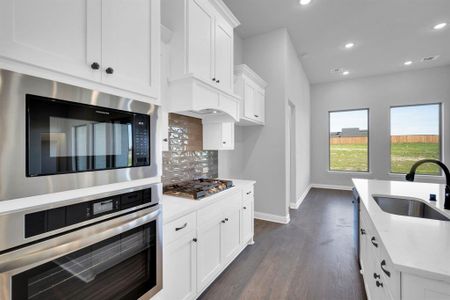 New construction Single-Family house 108 Lila Lake Dr, Waxahachie, TX 75165 plan Brimstone VI - image 7