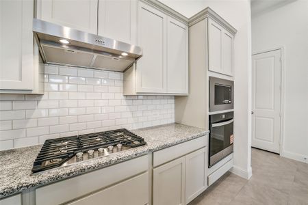 New construction Single-Family house 16018 Tangled Vine Ln, Conroe, TX 77302 plan Sedona - image 7