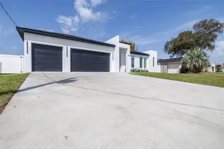 New construction Single-Family house 34 Fallen Oak Ln, Palm Coast, FL 32137 - image