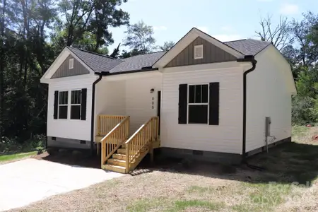 New construction Single-Family house 605 E Robinson St, Dallas, NC 28034 - image