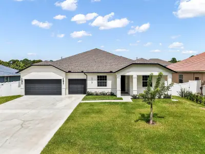New construction Single-Family house 1715 Sw Apache Ave, Port St. Lucie, FL 34953 - image