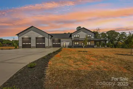 New construction Single-Family house 109 Winners Cir, Mooresville, NC 28117 - image