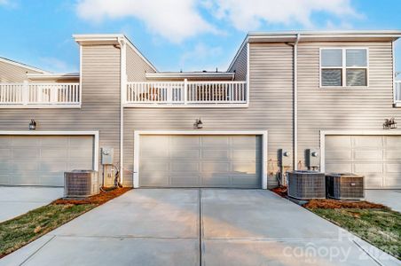New construction Townhouse house 3839 Cheyney Park Dr, Charlotte, NC 28269 - image
