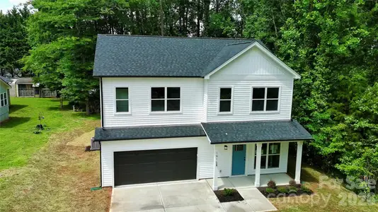 New construction Single-Family house 1915 Dove Dr, Charlotte, NC 28214 - image