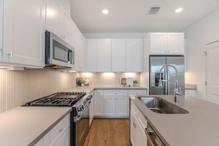 New construction Single-Family house 7613 Victory Reserve St, Houston, TX 77088 - image 16