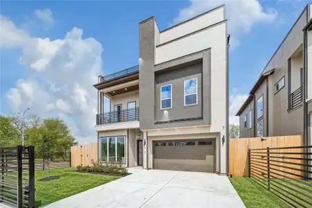 New construction Single-Family house 4101 Kewanee, Houston, TX 77051 - image