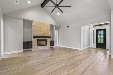 New construction Single-Family house 1064 Glenoaks Dr, Weatherford, TX 76088 null- photo 25 25