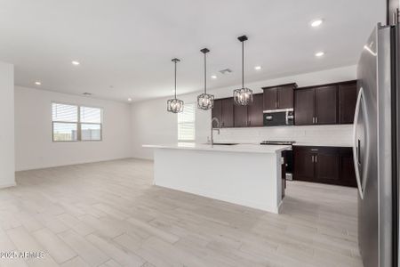 New construction Single-Family house 26007 N 160Th Ln, Surprise, AZ 85387 Avery- photo 7 7