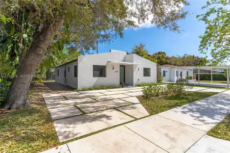 New construction Single-Family house 6421 Sw 59Th Ave, South Miami, FL 33143 - image