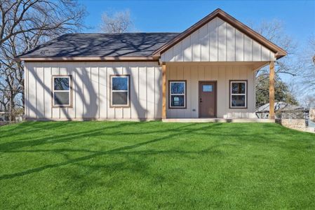 New construction Single-Family house 119 Columbia Street, Cleburne, TX 76031 - photo 0