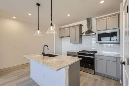 New construction Townhouse house 374 N Geneva St, Aurora, CO 80010 Lowry Interior- photo 10 10