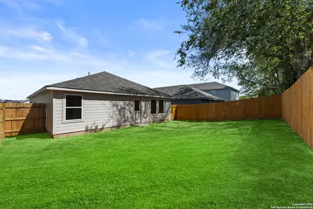 New construction Single-Family house 7614 Bohemian Grv, San Antonio, TX 78227 plan Ramsey - image