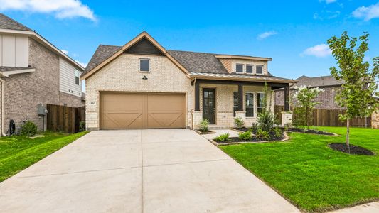 New construction Single-Family house 1140 Beaumont Ln, Red Oak, TX 75154 plan Laurel - image