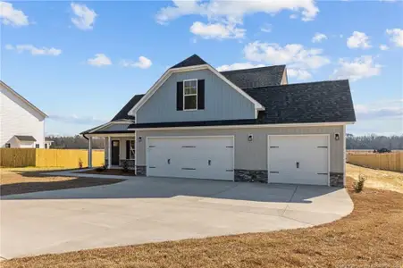 New construction Single-Family house 140 Penberthy Wy, Raeford, NC 28376 - image