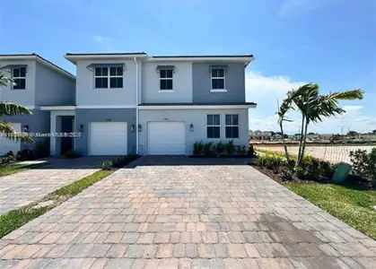New construction Townhouse house 142 Ne 14Th Ter, Homestead, FL 33033 - image