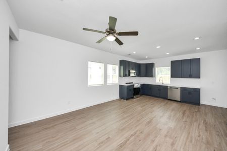 New construction Single-Family house 7312 Wileyvale Dr, Unit B, Houston, TX 77016 - image 11