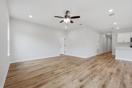 New construction Single-Family house 2827 Blackbird Ct, Crestview, FL 32536 plan Elizabeth - image 18