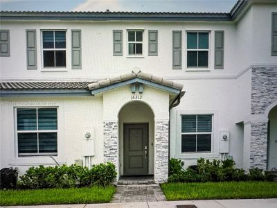 New construction Townhouse house 16312 Sw 291St St, Homestead, FL 33033 - photo 0