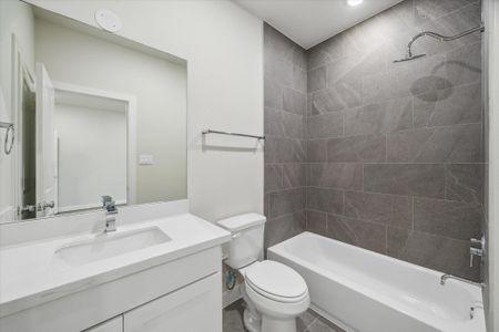 New construction Townhouse house 6330 Paddington Bend Dr, Houston, TX 77008 - image 12