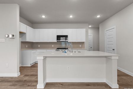 New construction Single-Family house 5631 Franklin Hls, San Antonio, TX 78073 plan Frederick - 2260 - image 9