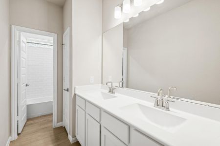 New construction Single-Family house 6611 Allens Lndg, Needville, TX 77461 plan Elaine - image 5