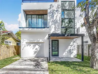 New construction Single-Family house 3069 Sw 27Th Ter, Miami, FL 33133 - image