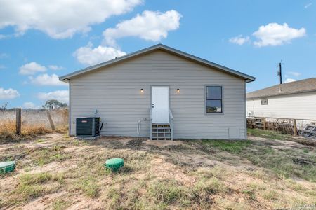 New construction Single-Family house 4219 Hidalgo St, Von Ormy, TX 78073 null- photo 22 22