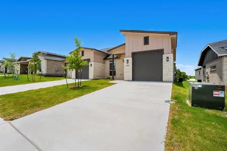 New construction Townhouse house 1303 Lone Pine Wy, Killeen, TX 76543 - image
