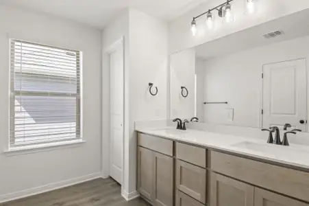 New construction Single-Family house 707 Stampede Rd, San Marcos, TX 78666 plan Oak - image 6