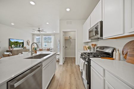 New construction Single-Family house 11924 Lost Peak Ln, Colorado Springs, CO 80925 plan Carnation - image 12