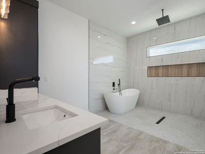 New construction Single-Family house 10907 Nina Rdg, San Antonio, TX 78255 - image 15